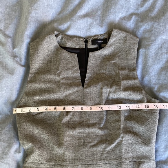 **SOLD** Theory wool dress - Picture 5 of 9